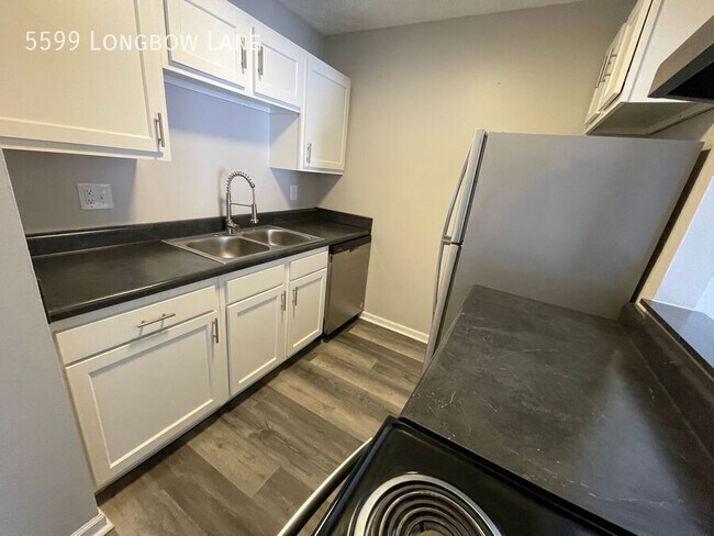 Photo - 5599 Longbow Ln
