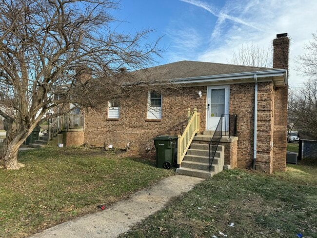 Building Photo - 2801 Winter Garden