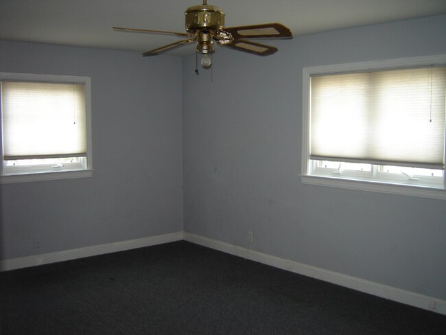 Photo - 1960 Suffolk Rd