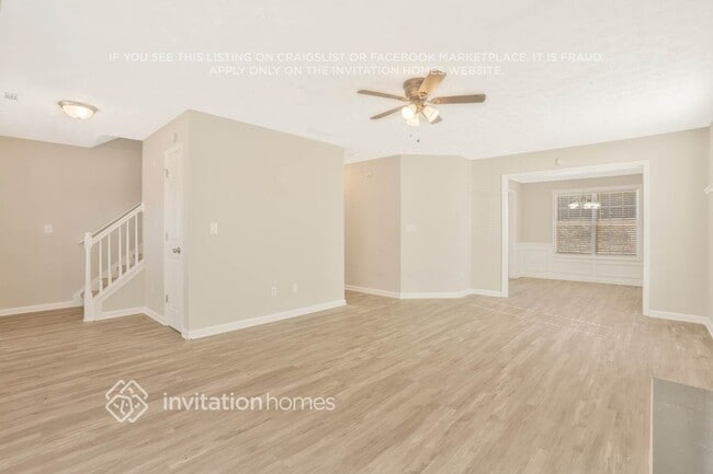 Photo - 115 E Lawn Dr