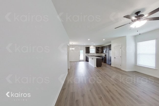 Photo - 114 Teddy Ln