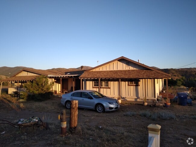 Building Photo - 9008 Hierba Rd Unit SierraVista Rental