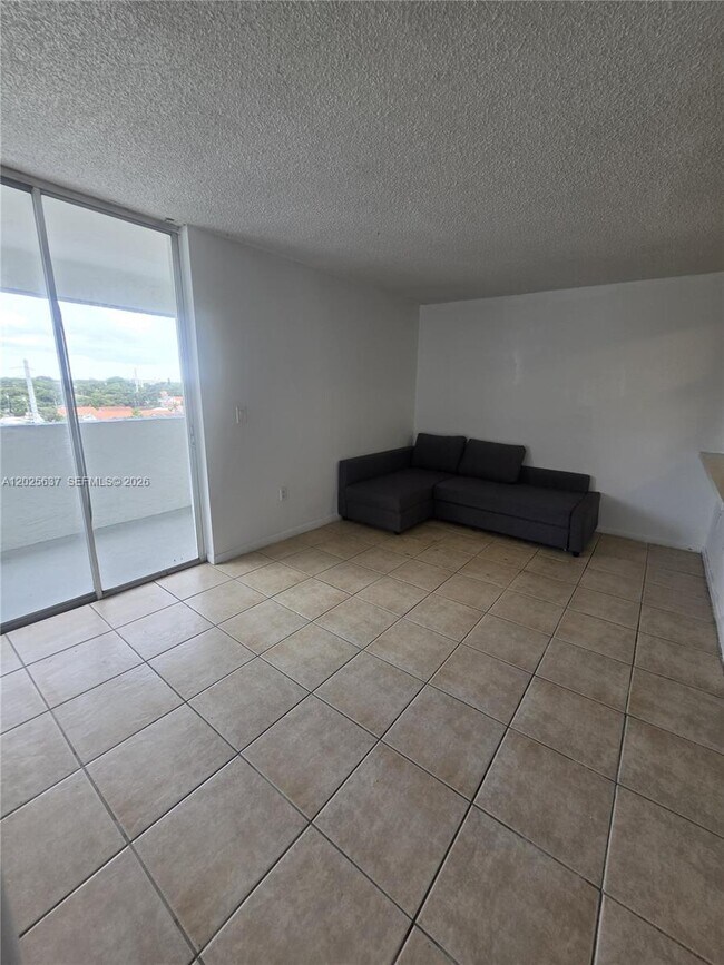 5050 NW 7th St Unit 610