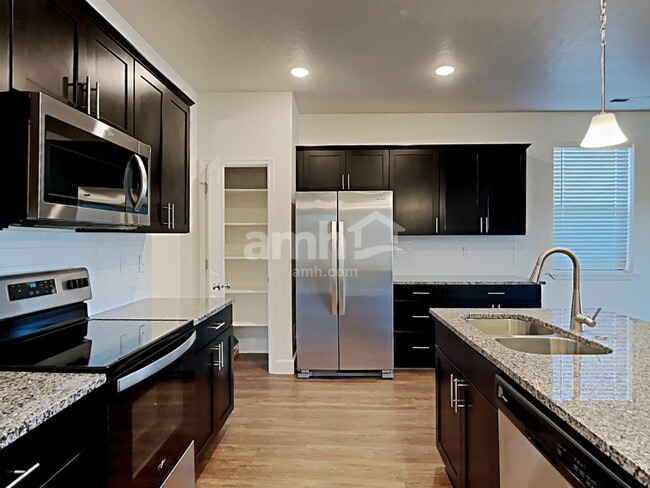 Photo - 3516 S Bartlett Ave