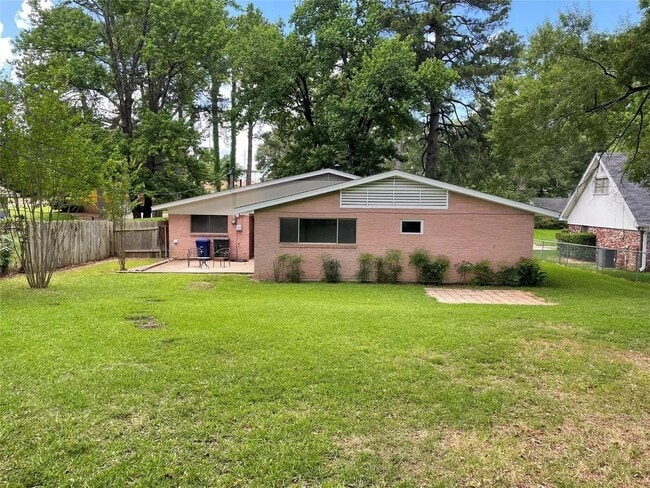 Back of property - 2705 Parham Dr