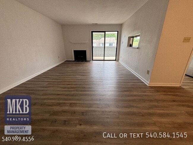 Photo - 2527 Gatehouse Ln