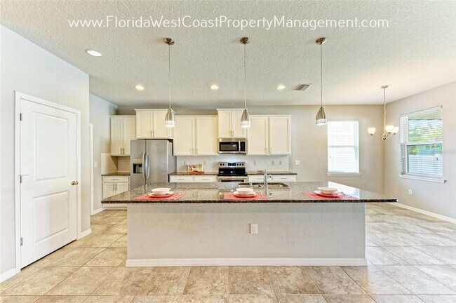 Photo - GORGEOUS DEL TIERRA HOME WITH FENCED YARD! 3 BED/2 BATH AMAZING KITCHEN! MAY MOVE IN !