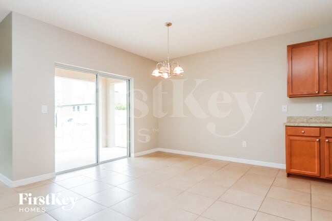 Photo - 710 SW 12th St