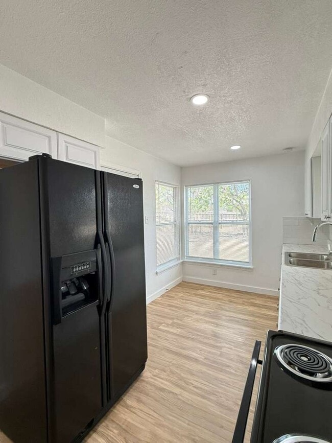 Photo - 339 Brettonwood Dr