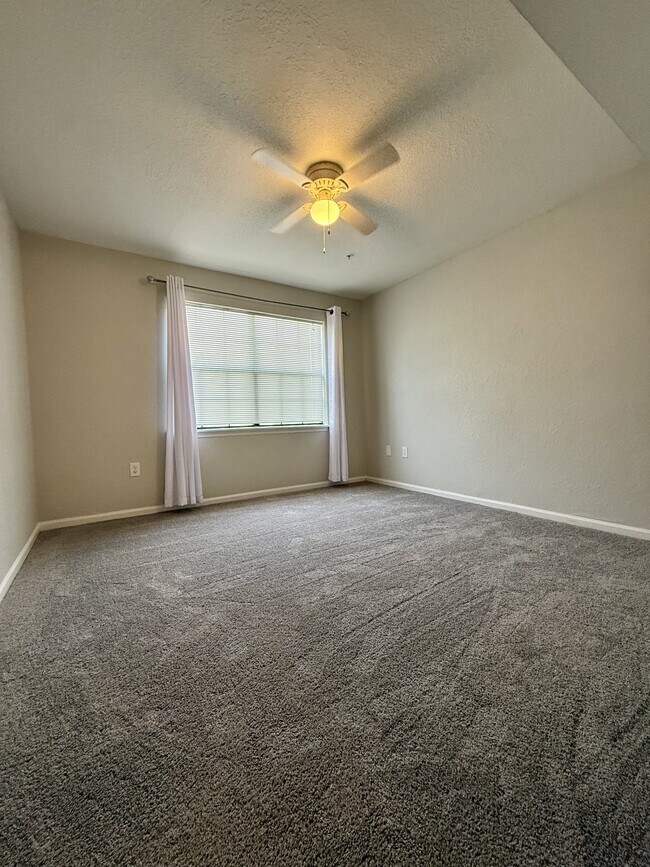 Photo - 800 Boardwalk Dr