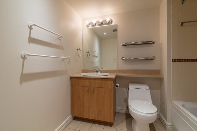 Photo - 2700 Rufus Rockhead Unit 625