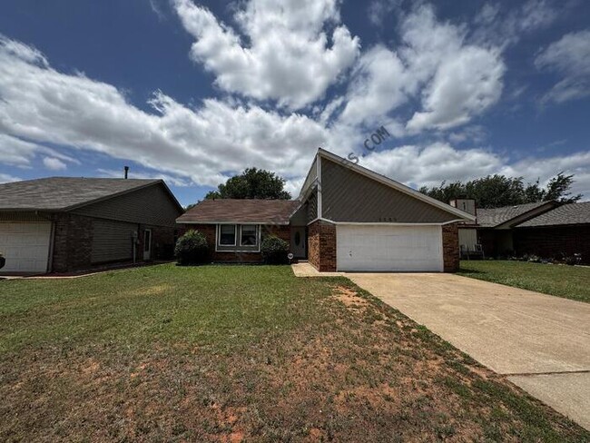 Building Photo - 5609 Evanbrook Terrace