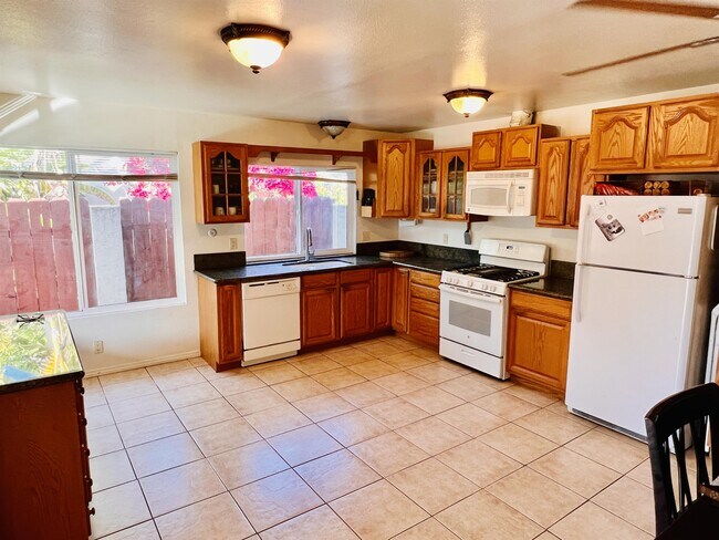 1464 Larwood Rd