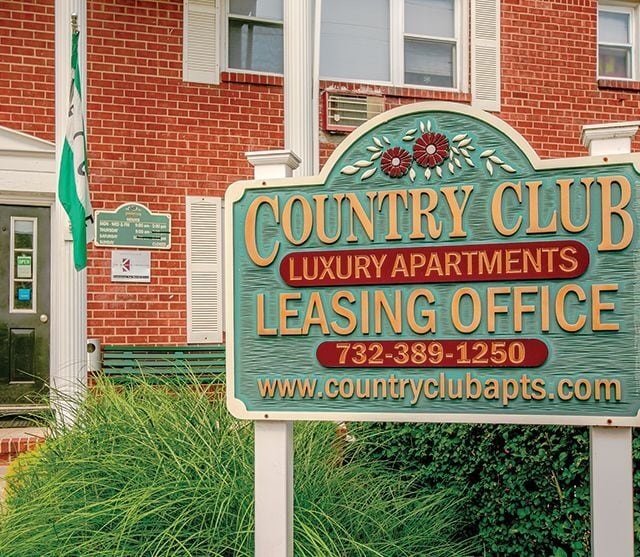 Country Club Apartments