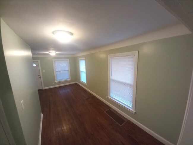 Photo - 24833 Bennett St