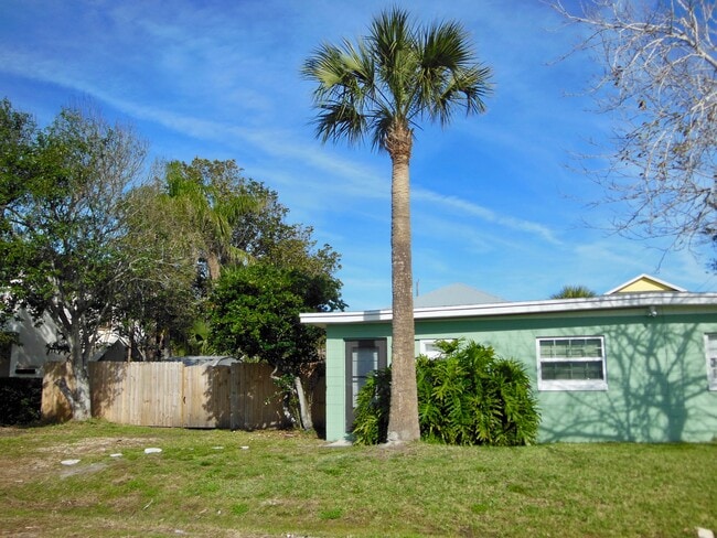 Photo - 405 Upper 8th Avenue South Townhome