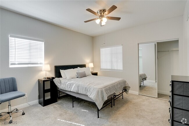 Building Photo - 5138 S Jones Blvd Unit 108 Rental