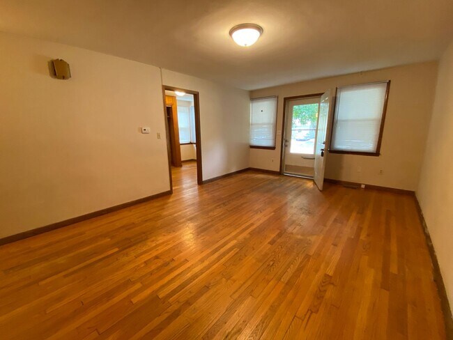 Photo - 824 W Harvard St Unidad HSE