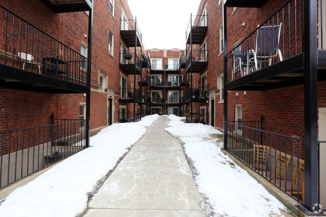 5653-59 N. Magnolia