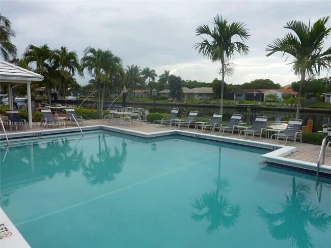 Photo - 180 Cypress Club Dr Unidad 834
