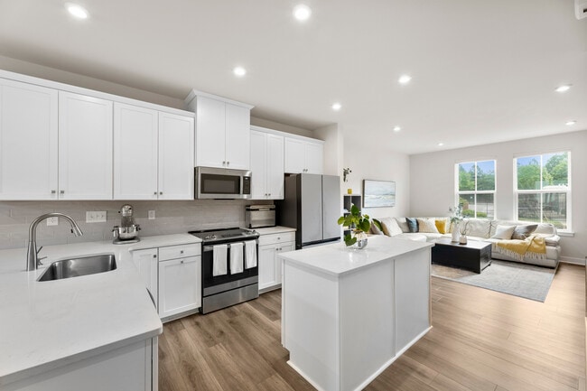 Photo - 3748 Ellington St