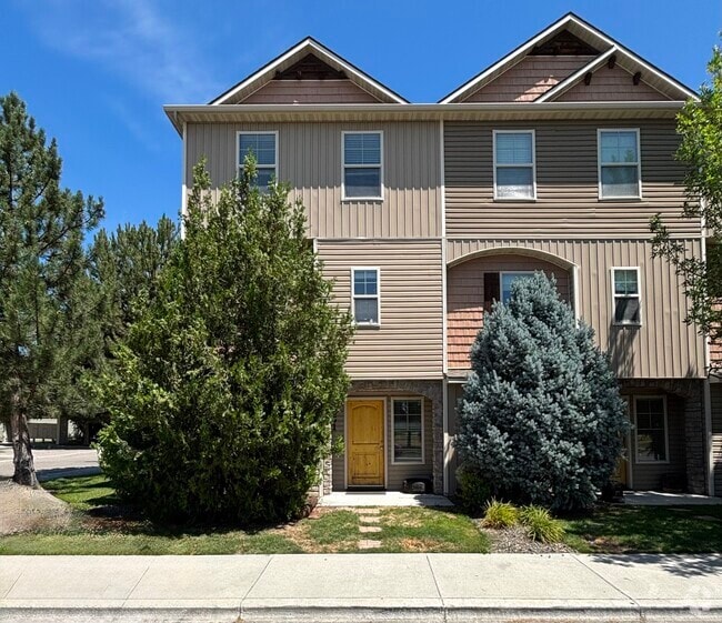Building Photo - 8861 W Pine Valley Ln Rental
