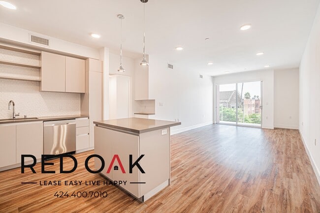 Building Photo - 453 S Kenmore Ave Unit 414 Rental