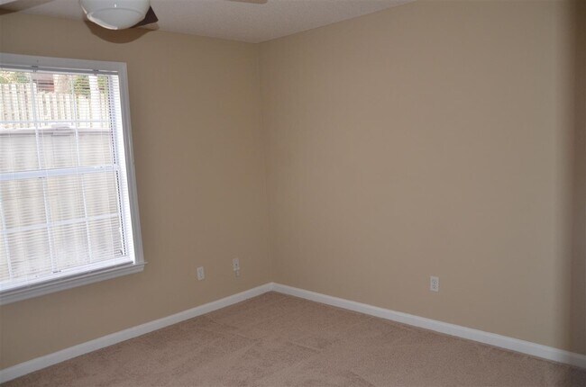 Building Photo - 3332 Argonaut Dr