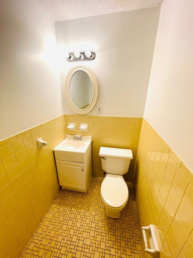 ** 4 Bed 1.5 Bath located by lagoon park *... Rental For Rent in