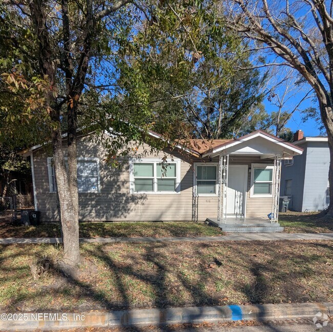 Building Photo - 1331 W 25th St Rental