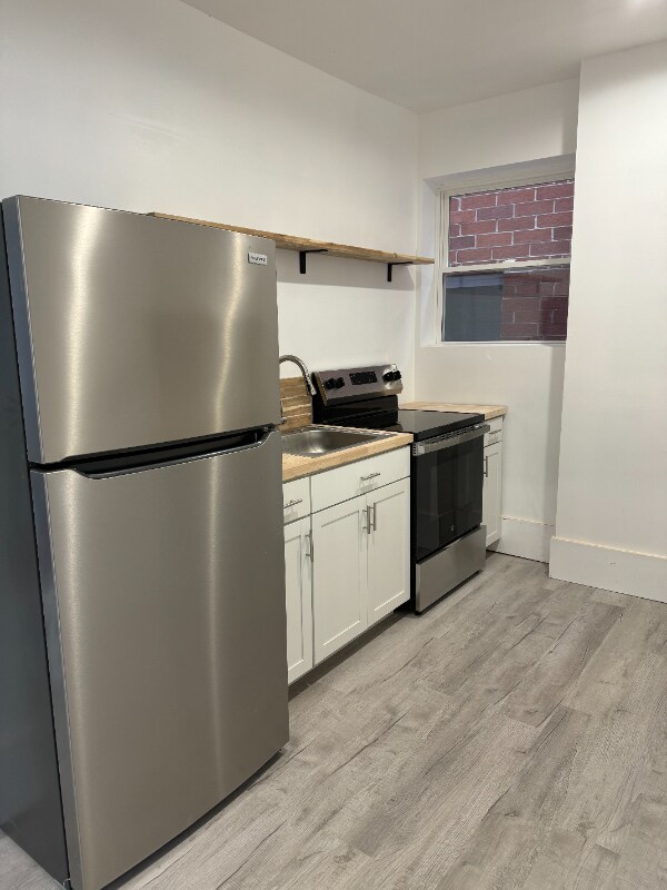 2131 Williams Ave Unit 2133 Williams Ave