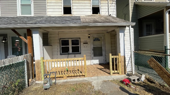 Building Photo - 158 Orchard St Rental