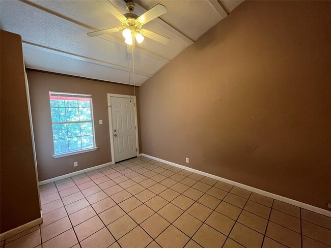 Photo - 2201 S Church St