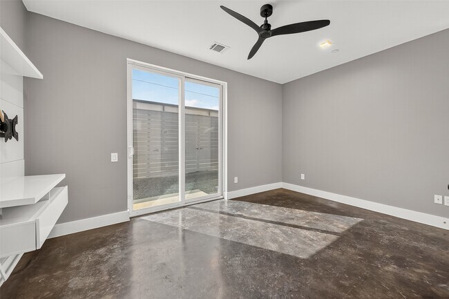 Photo - 5919 E Post Oak Ln