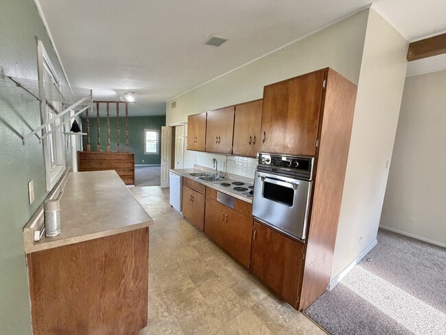 Photo - 106 W Harmon Dr