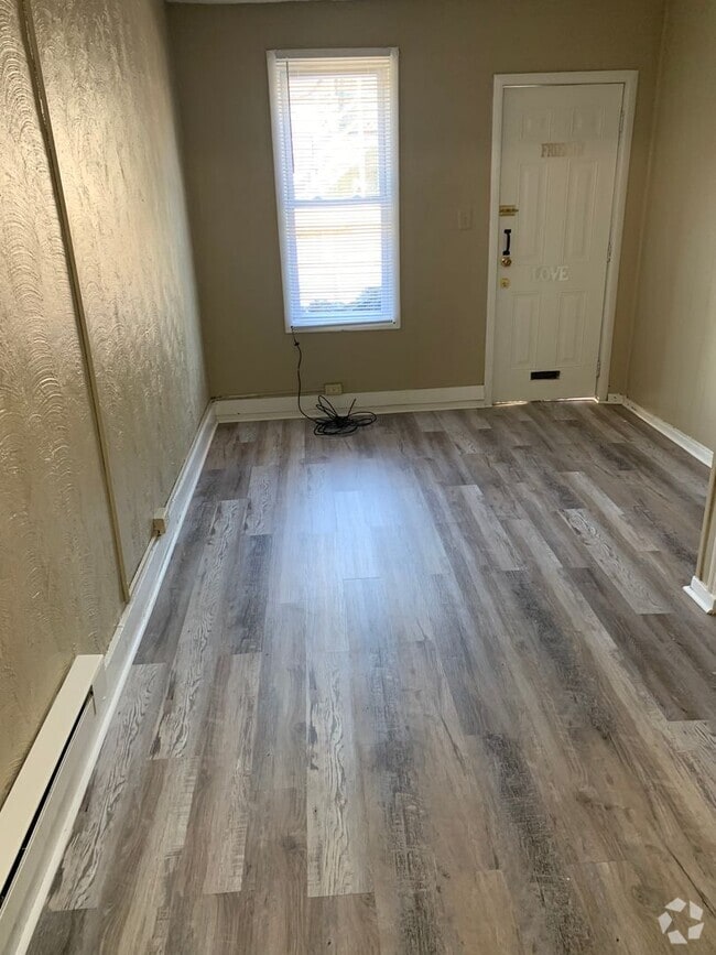 Building Photo - Recently updated Reading City 2 bedroom to... Rental