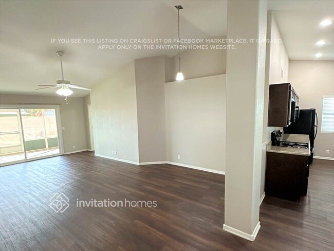 Photo - 8931 W Fullam St