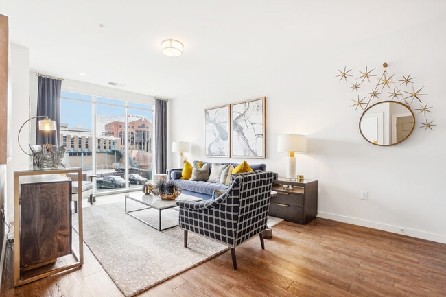 A1 1BR, 1BA - 707SF Bathroom