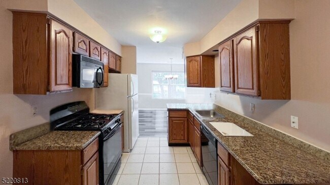 Photo - 6 Brookline Ct