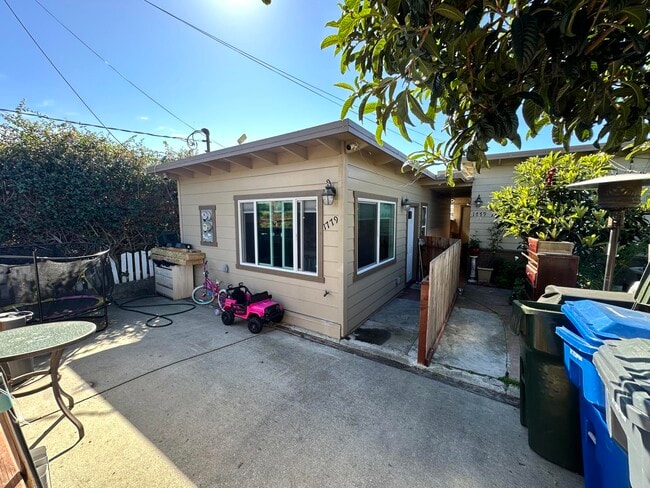 Photo - 1779 Laguna St