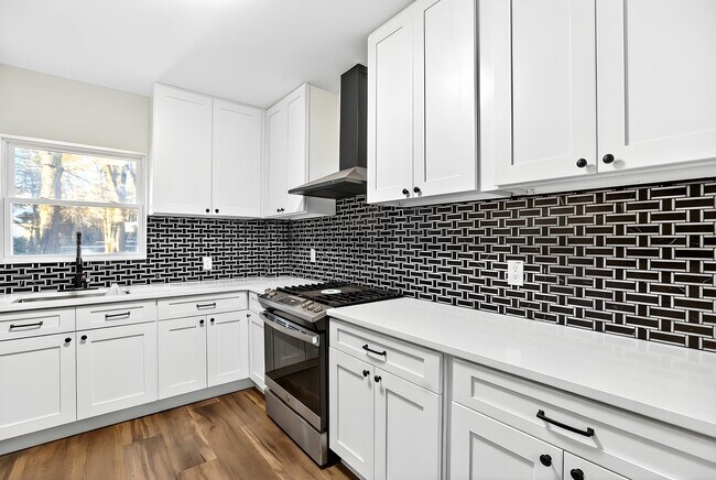 Photo - 130 Liberty St