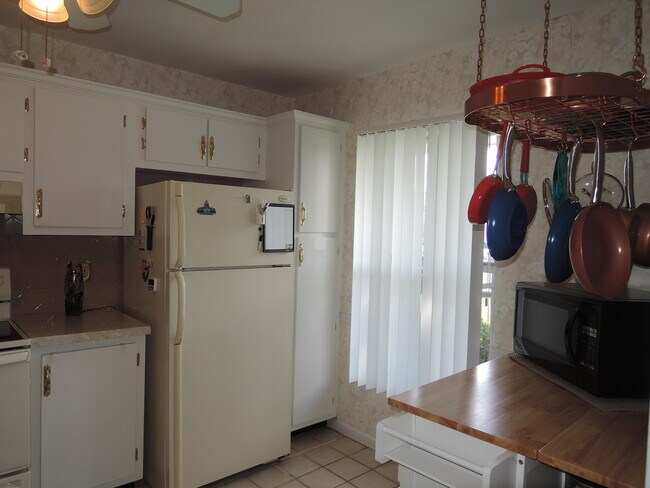 Photo - 944 Savannas Point Dr Unit Apt B