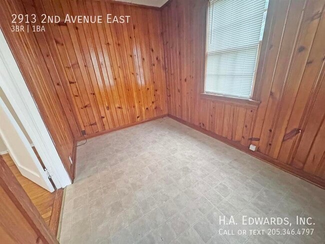 Photo - 2913 2nd E Ave