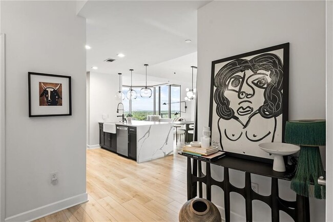 Photo - 2795 Peachtree Rd NE Unit 1701