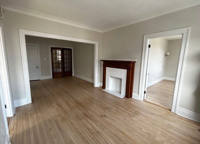 Photo - 418 Claremont