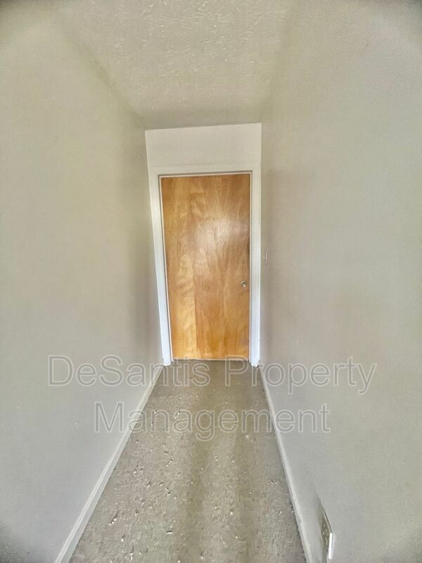 Photo - 808 1/2 Fleming Street