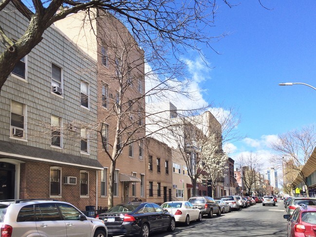 Photo - 262 N 6th St