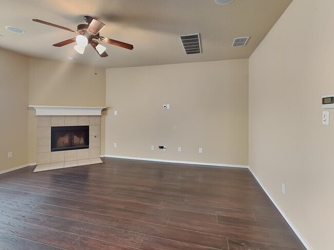 Photo - 629 Saddleway Dr