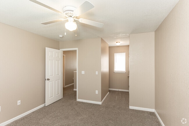 3BR, 2BA - 1430 SF