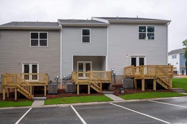 Building Photo - 1240 Principal Featherstone Ave